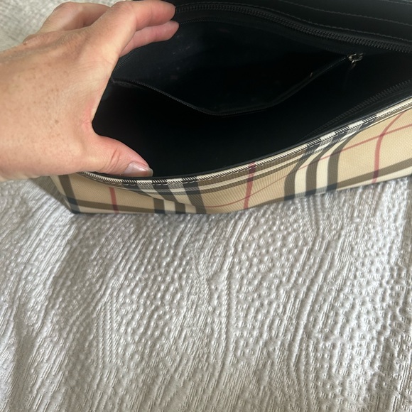 Authentic Vintage Burberry bag circa 2002 - Picture 6 of 9